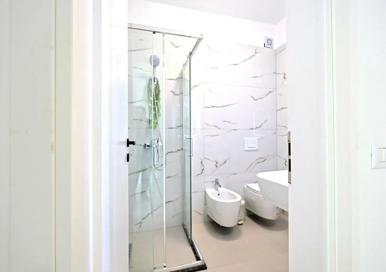 Blue Slide House - 1Br, Waterpark, Shoreline 0*, Golem (Tirana)
